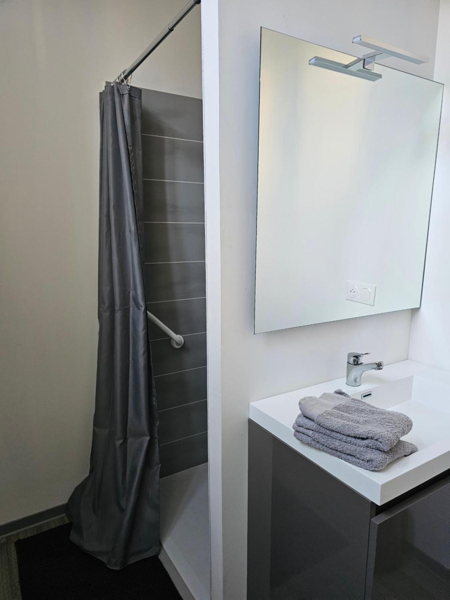 Logement Centre Ville Maurs Extérieur photo